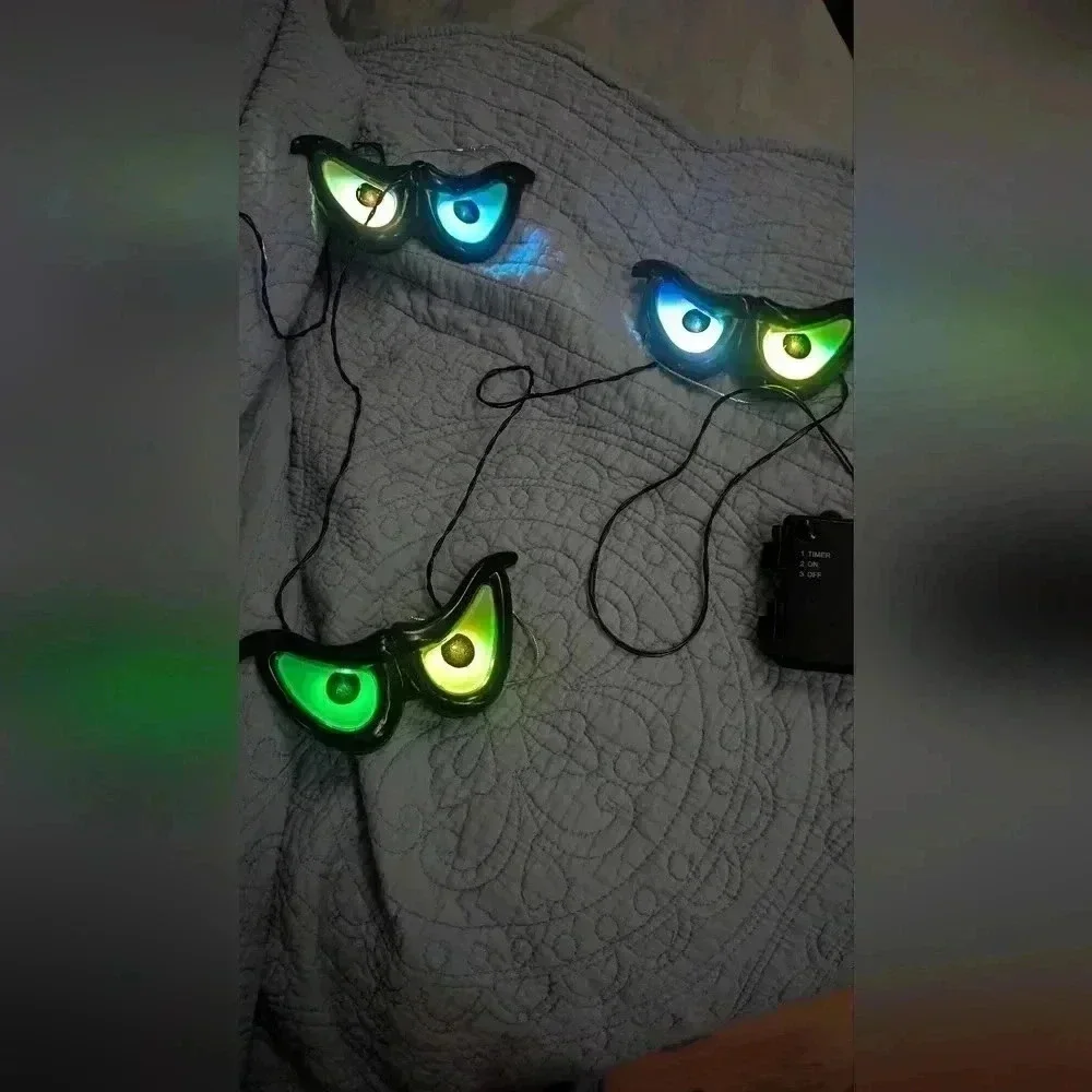 Twinkle Star Halloween Decorations Flashing Eyes String Lights, RGB Color (EUC)